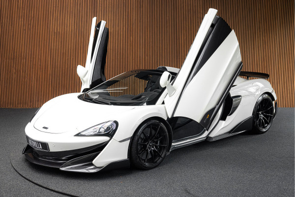 McLaren 600LT Spider 3.8 V8 Lift Vol Alcantara Sportstoelen