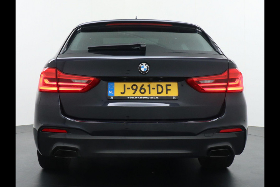 BMW 5 Serie Touring 520i M Sport Competition uitgevoerd ZEER COMPLEET | DEALER ONDERHOUDEN | PANO | LEDER