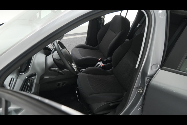 Peugeot 208 PureTech 110 Signature | Navigatie | Parkeersensoren | Cruise Control | Airco