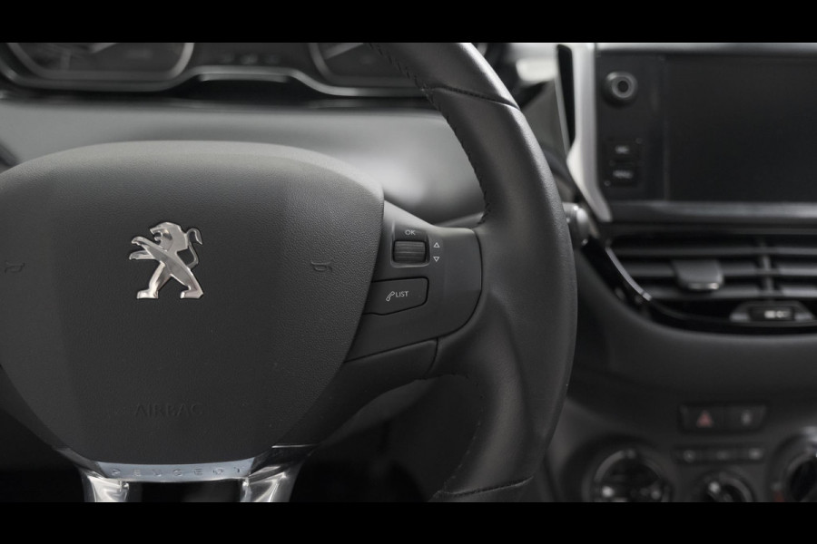 Peugeot 208 PureTech 110 Signature | Navigatie | Parkeersensoren | Cruise Control | Airco