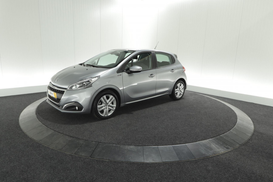 Peugeot 208 PureTech 110 Signature | Navigatie | Parkeersensoren | Cruise Control | Airco