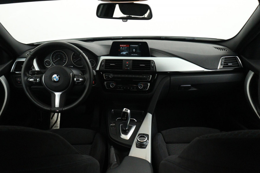 BMW 3 Serie Touring 318i Corporate Lease Executive Automaat (NAVIGATIE, CLIMA, LED, SPORTSTOELEN, 1e EIGENAAR, DEALER ONDERHOUEN)