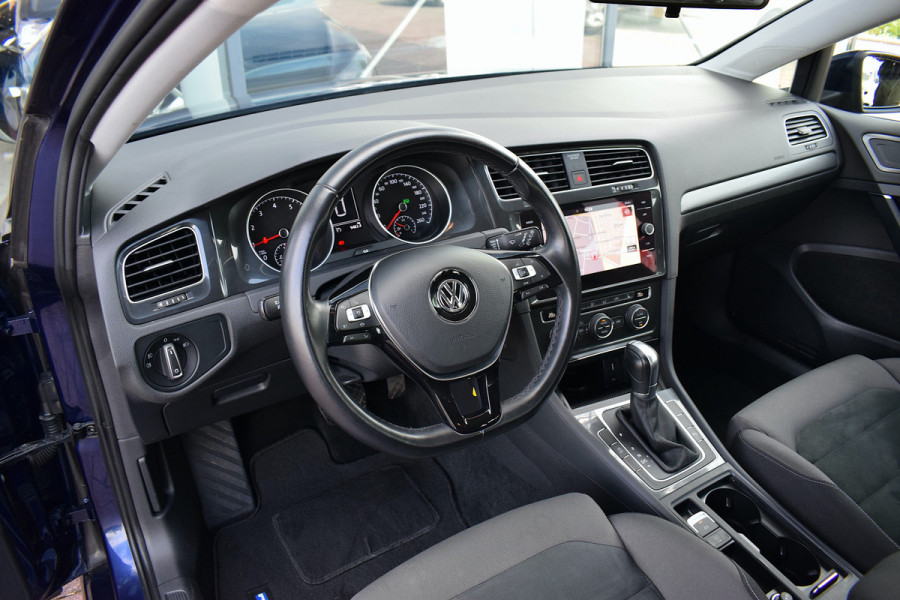 Volkswagen GOLF Variant 1.0 TSI Comfortline Business | Trekhaak | Apple CarPlay | DSG | Sportstoelen