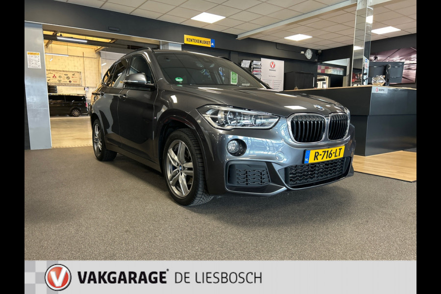 BMW X1 SDrive18i High Executive M-Pakket,m-intereur alcantara, camera,navi
