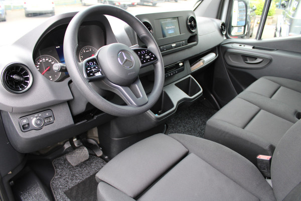 Mercedes-Benz Sprinter 317 CDI L2H2 RWD 3500 kg Trekhaak, MBUX met camera en parkeerpakket, Airbag bijrijder, Etc.