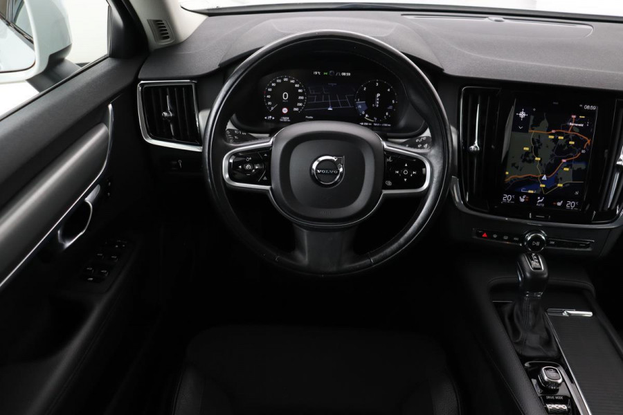 Volvo V90 Cross Country 2.0 D4 AWD | Camera | Stoel & Stuurverwarming | Trekhaak | Navigatie | Half leder | Adaptive cruise | Full LED