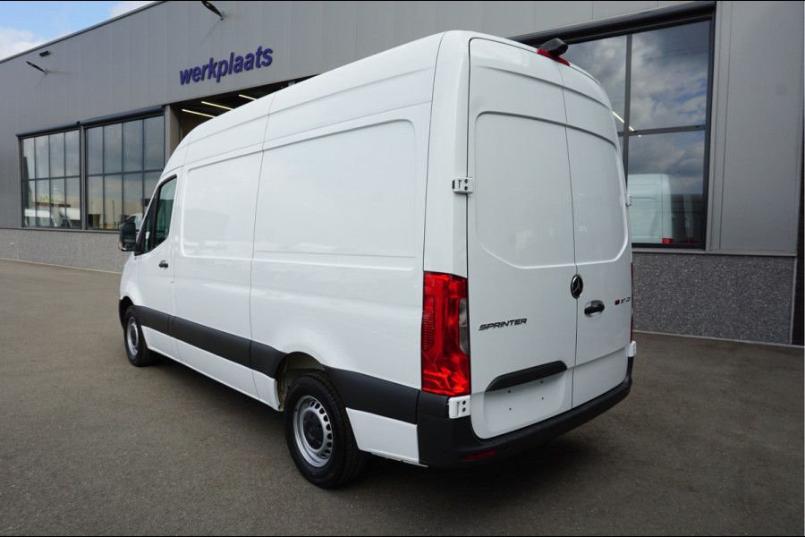 Mercedes-Benz Sprinter 317 CDI L2 H2 MBUX / Navigatie / Camera / Parkeersensoren / Cruise control / Airco