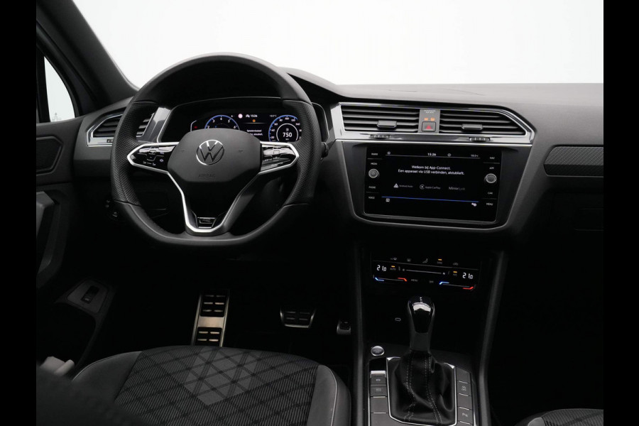Volkswagen Tiguan 1.5 TSI R-Line Business+ Black Edition Carplay PDC Virtual Cockpit DAB 040