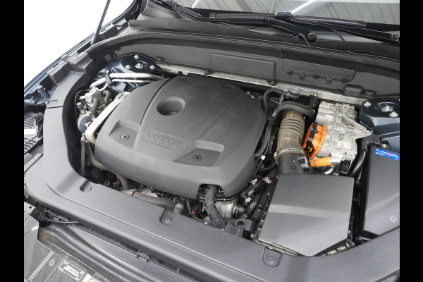 Volvo XC60 2.0 T8 Twin Engine AWD | Bowers & Wilkins | Luchtvering | Panoramadak | Pilot Assist | 360 | Memory