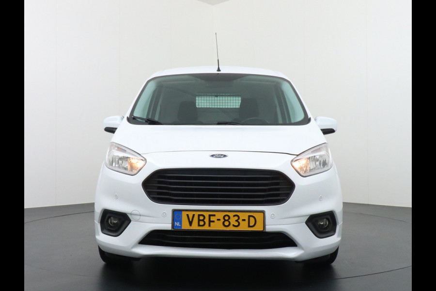 Ford Transit Courier D100pk Navi Camera Apple Carplay Android Connected-Services ECC PDC-A+Voor Ford-Sync3 Active-Grille Touchscreen Voorruit-Verwarm Driver Assistance Pack Tussenwand Origin.NLse auto EURO6 Supernette Ford !