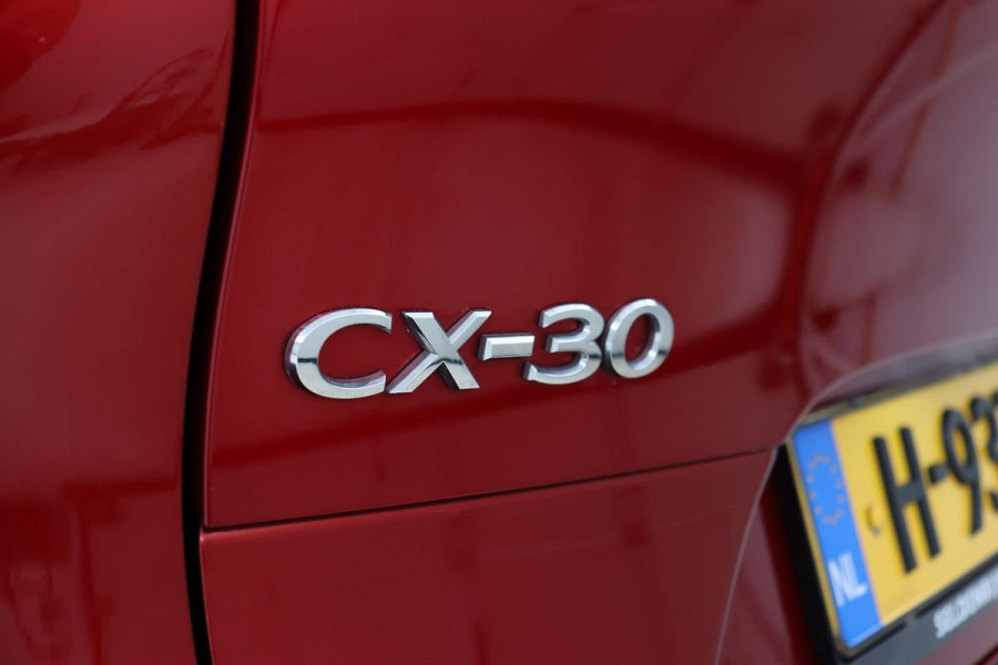 Mazda CX-30 2.0 e-SkyActive-X M Luxury | Leder | Head-Up | Adaptive cruise | Bose | Stoel & stuurverwarming | Camera | Carplay | Navigatie | Full LED | Keyless | Dodehoek detectie