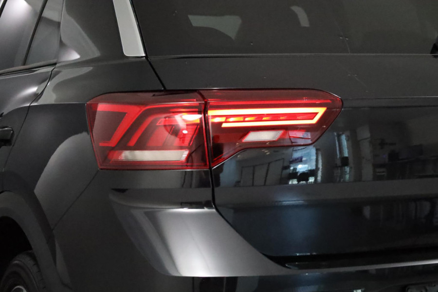 Volkswagen T-Roc 1.5 TSI Sport Digital display| Navi| 18'-LMvelgen| Camera| LED|