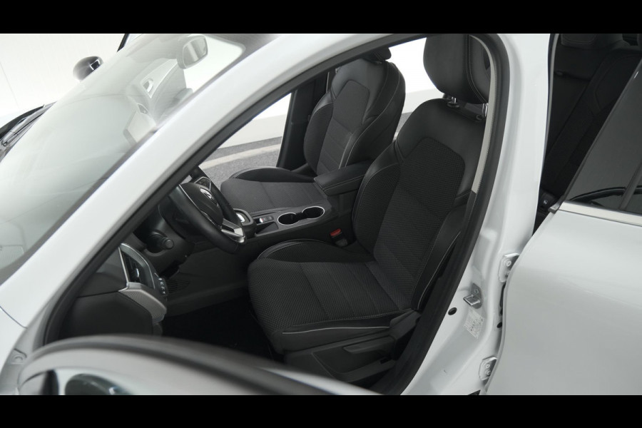 Renault Arkana 1.6 E-Tech Hybrid 145 Intens | Trekhaak | Camera | Dodehoekdetectie | 9.3 Inch Grootscherm | Apple Carplay