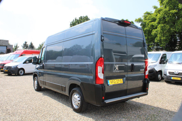 Peugeot Boxer 2.2 BlueHDi 120PK, L2H2, Airco