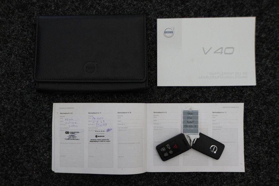 Volvo V40 2.0 T2 Nordic+ LED, PDC, Navigatie, Cruise, Stoelverwarming, Standkachel, City Safety