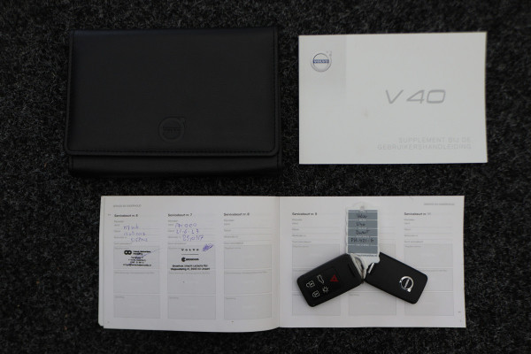 Volvo V40 2.0 T2 Nordic+ LED, PDC, Navigatie, Cruise, Stoelverwarming, Standkachel, City Safety