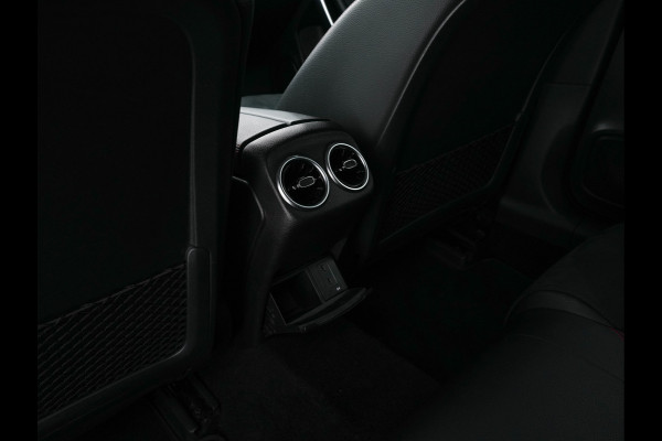 Mercedes-Benz A-Klasse 180 Business Solution AMG-Sport-Pack *PANO | WIDE-SCREEN-COCKPIT | FULL-LED | LEATHER-MICROFIBRE | CAMERA | ECC | PDC | CRUISE | SPORT-SEATS | 18"ALU*