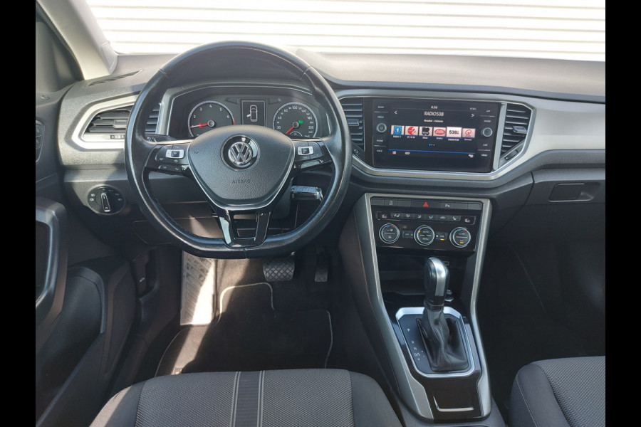 Volkswagen T-Roc 1.5 TSI Style Automaat,trekhaak, applecarplay/android/nav,airco,cruisecontrol,stoel/stuurverwarming,parkeersensoren,trekhaak