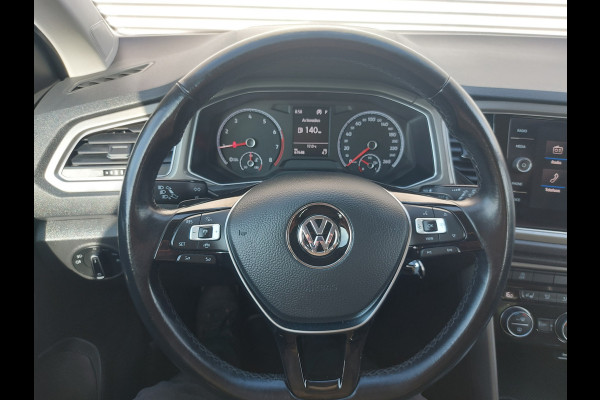 Volkswagen T-Roc 1.5 TSI Style Automaat,trekhaak, applecarplay/android/nav,airco,cruisecontrol,stoel/stuurverwarming,parkeersensoren,trekhaak