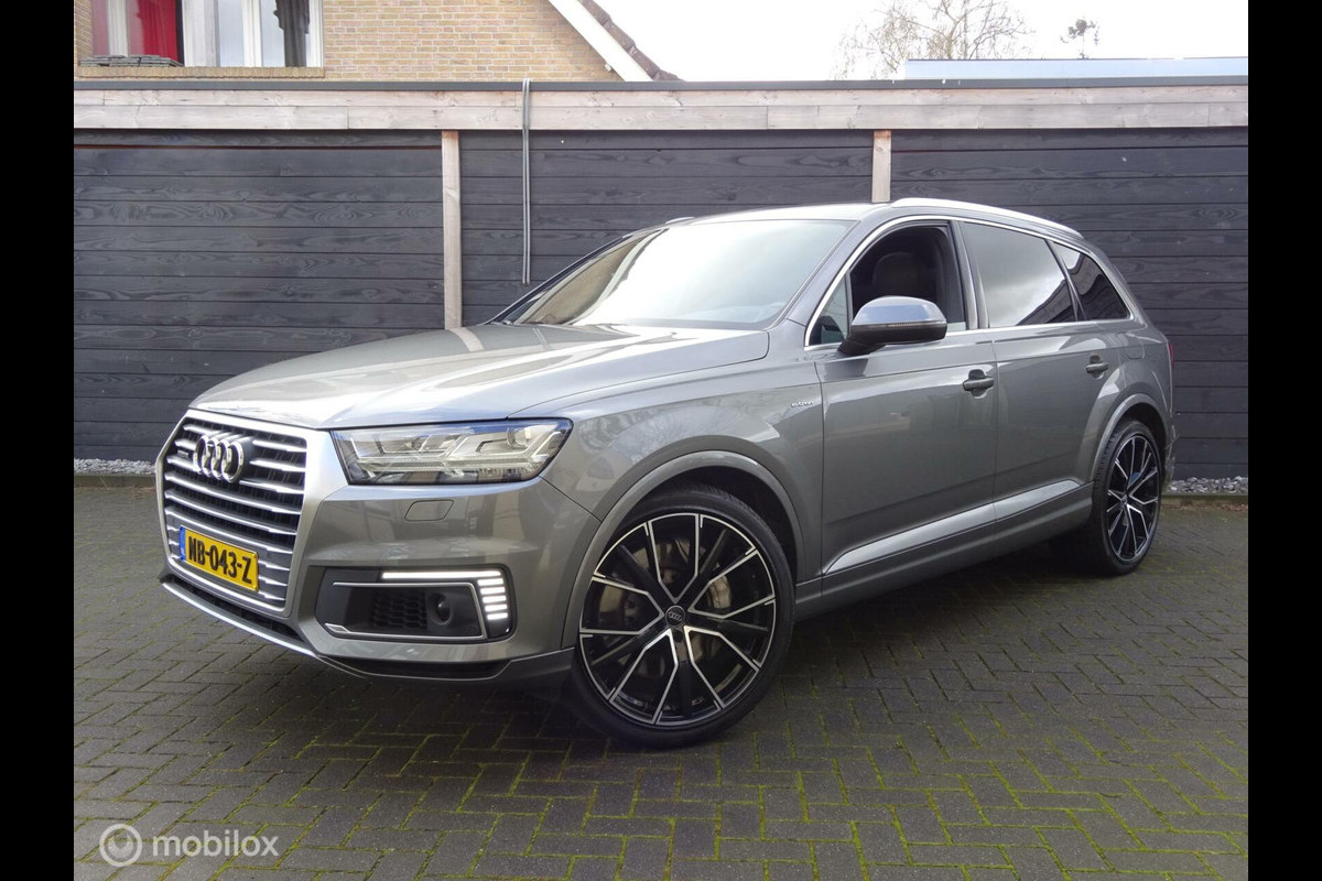 Audi Q7 3.0 TDI e-tron quattro Premium 22" LM / panoramadak / vol leder / 2x S-Line / NAP Ned.auto