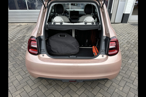 Fiat 500E 3+1 La Prima 42 kWh