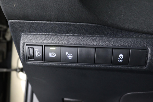Toyota Corolla Touring Sports 1.8 Hybrid Dynamic | Navigatie | Trekhaak | Stoelverwarming | Parkeersensoren |