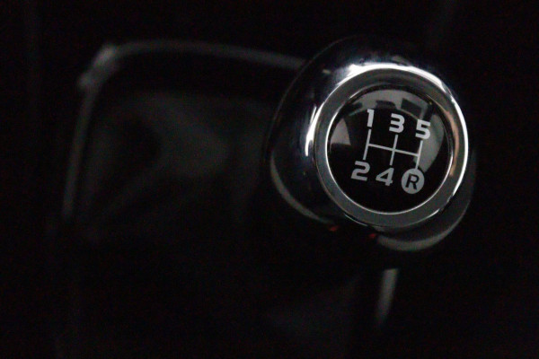 Toyota Aygo 1.0 VVT-i X-Joy | Apple Carplay & AndroidAUTO | Climate Control | Lichtmetalen velgen