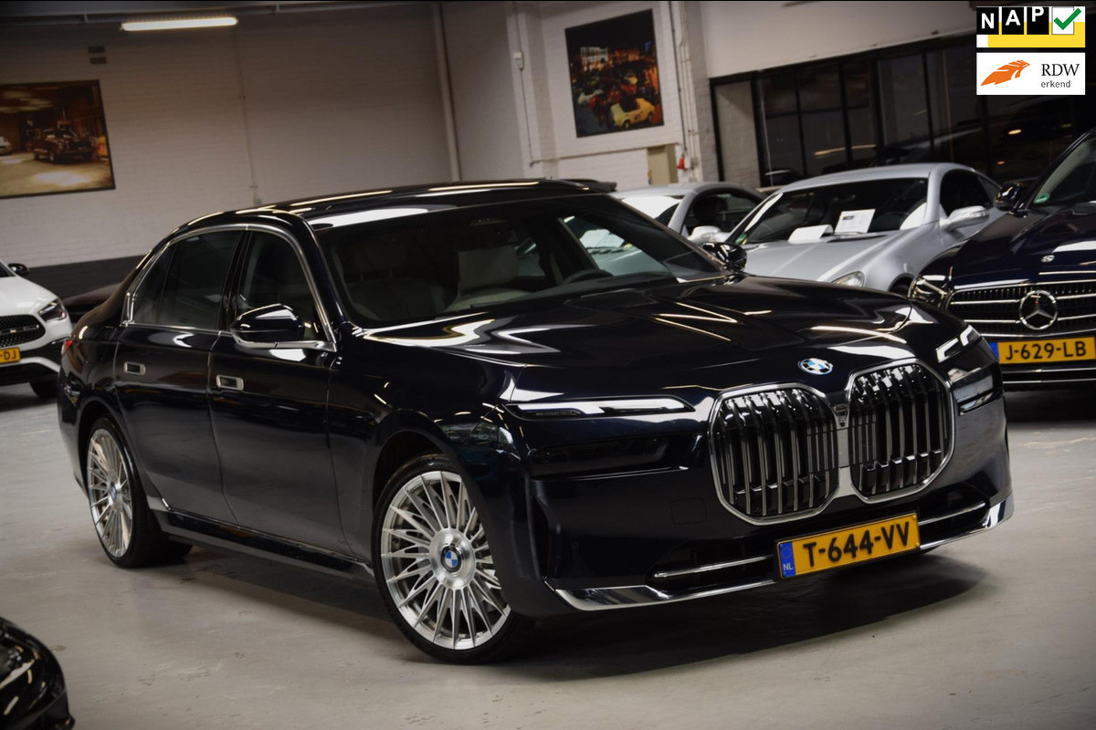 BMW 7 Serie 750e xDrive Navi|leder|Swarovski|1e Eig.|Sky Lounge|Massage|B&W|Lounge Seats|ACC