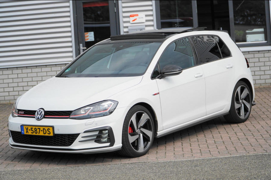 Volkswagen Golf 2.0 TSI GTI Performance PANO