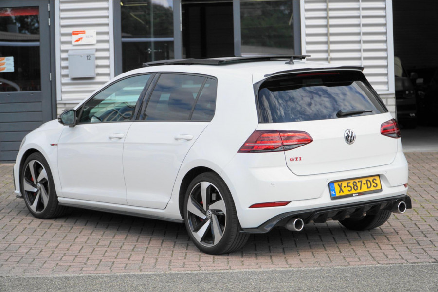 Volkswagen Golf 2.0 TSI GTI Performance PANO