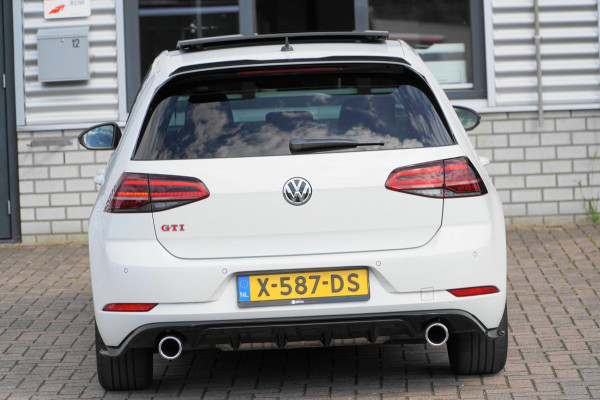 Volkswagen Golf 2.0 TSI GTI Performance PANO