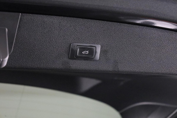 Audi e-tron Sportback 55 quattro S edition 95 kWh 408pk | Adaptieve cruise controle | Parkeercamera | 21 inch Lichtmetalen velgen
