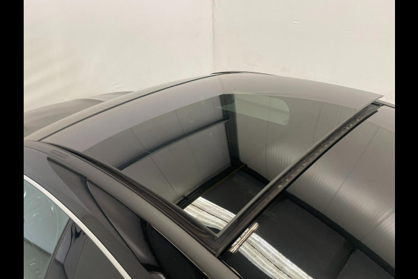 Mercedes-Benz CLA-Klasse 180 / AMG / Pano / Stoelverwarming