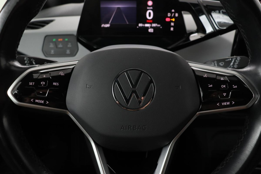 Volkswagen ID.3 First Plus 58 kWh | Carplay | Matrix LED | Stoel & Stuurverwarming | Camera | Keyless | Adaptive Cruise | Navigatie
