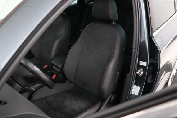 Seat Ateca 1.5 TSI FR Intense | Beats | Alcantara | Carplay | 360 Camera | Full LED | Navigatie | Park Assist | Keyless | DAB+