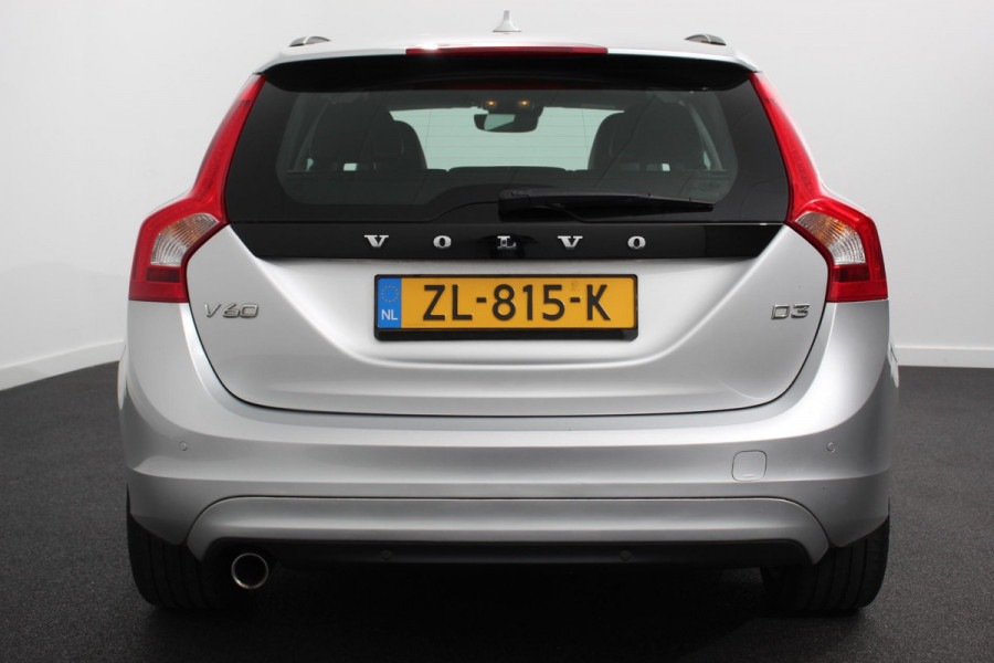 Volvo V60 2.0 D3 Ocean Race | Navigatie | Parkeersensor achter | Elektrisch verstelbare bestuurderstoel met geheugen | Climate Control