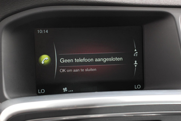 Volvo V60 2.0 D3 Ocean Race | Navigatie | Parkeersensor achter | Elektrisch verstelbare bestuurderstoel met geheugen | Climate Control