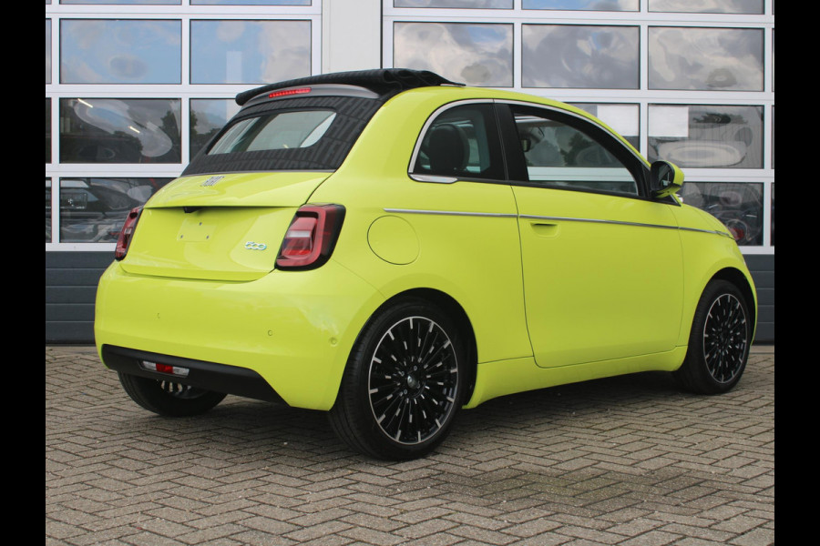 Fiat 500E La Prima Cabrio 42 kWh | Pack Tech | Pack La Prima | Pack Comfort | Italian Upgrade Actie