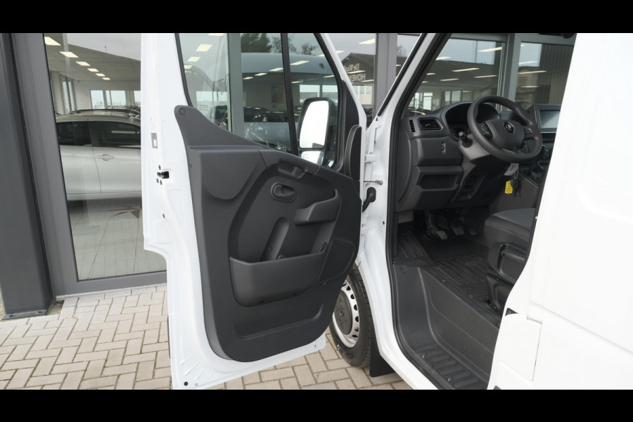 Renault Master T33 2.3 dCi 135 L2H2 Comfort | Eind Juli Leverbaar | Navigatie | Parkeersensoren | Airco | Cruise Control | Vloerplaat In Laadruimte