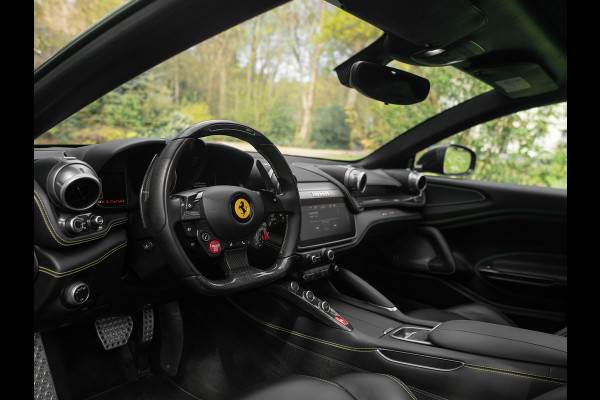 Ferrari GTC4 Lusso 6.3 V12 | Lift | Carbon Driver Zone | Pass. Display | Camera v+a | JBL