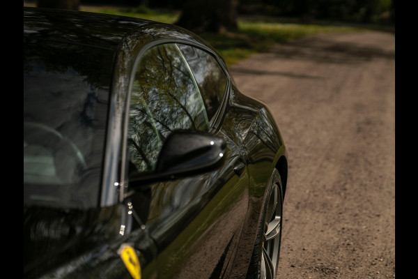 Ferrari GTC4 Lusso 6.3 V12 | Lift | Carbon Driver Zone | Pass. Display | Camera v+a | JBL