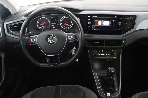 Volkswagen Polo 1.0 TSI HIGHLINE NAVI PDC TOT 2 JR GARANTIE* Navigatie  Parkeersensoren  Airco  Start stop  Cruise Control  Radio/USB/AUX  MFL-Stuurwiel  Lichtmetalenvelgen  Ramen Electrische