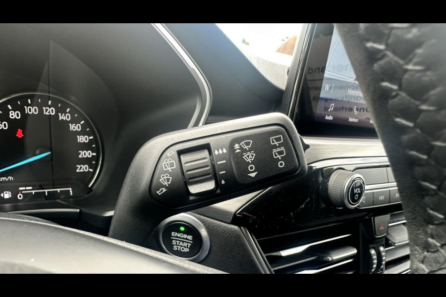 Ford Kuga 2.5 PHEV Titanium 225pk | Adaptive cruise control | Dodehoeksensoren | Achteruitrijcamera | Elektrische Achterklep