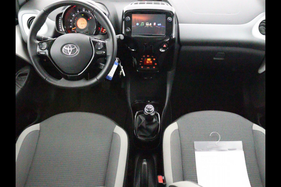 Toyota Aygo 1.0 Vvt-i X-JOY | Apple Carplay & AndroidAUTO | Climate Control | Lichtmetalen velgen