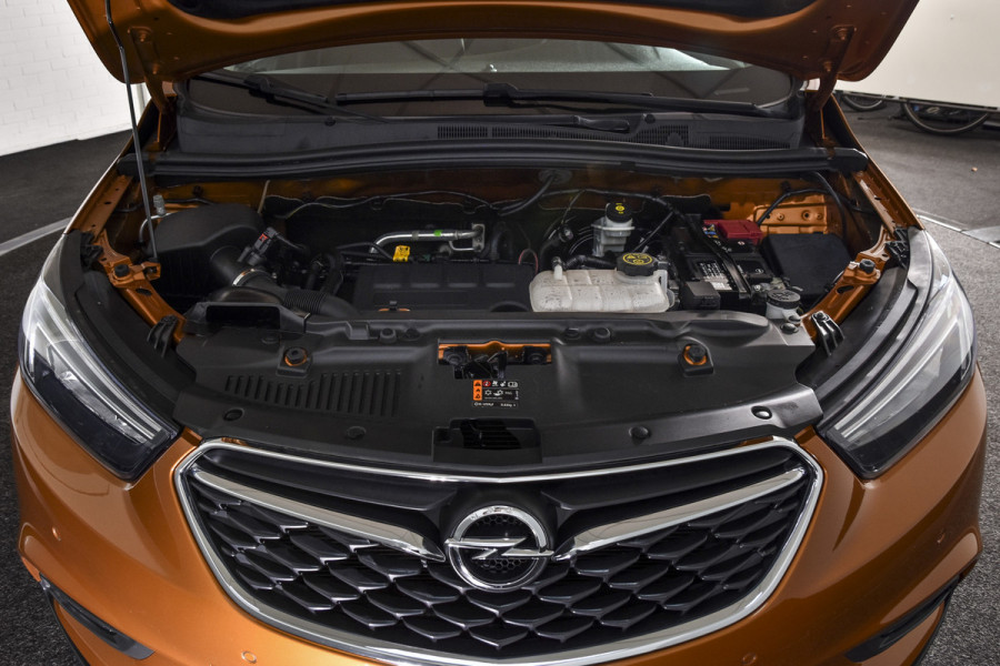 Opel Mokka X 1.4 140 PK Turbo Online Edition | Cruise | Stoel- + Stuurverwarming | PDC | NAV + App Connect | All seasons | Trekhaak | LM 17'' |