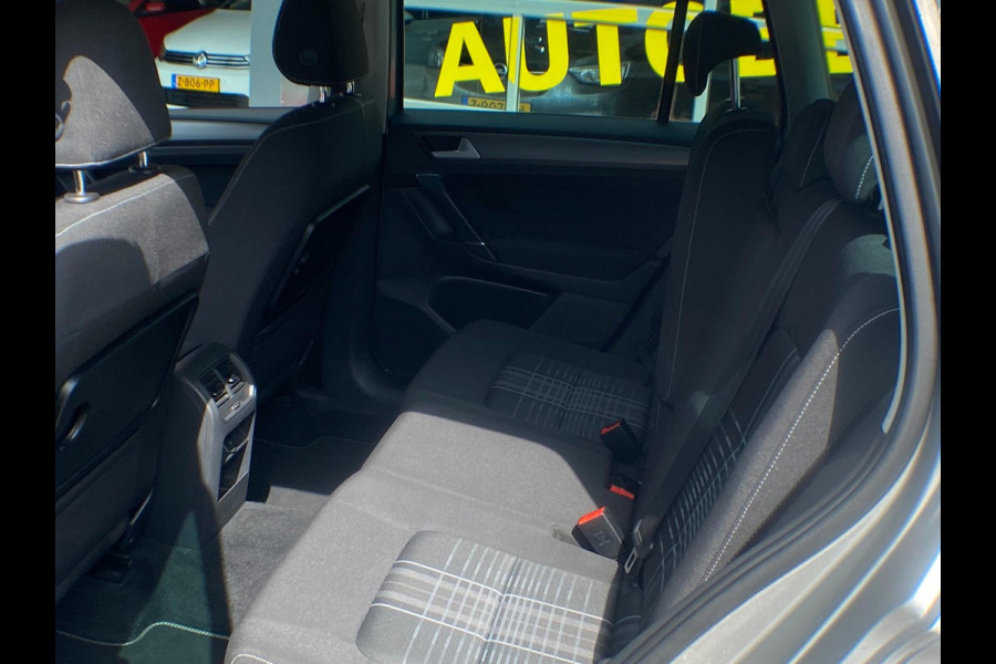 Volkswagen Golf Sportsvan 1.4 TSi -16V Lounge BM Tech - Navigatie I Airco I PDC I Veiligheid pakket I Dealer onderhouden
