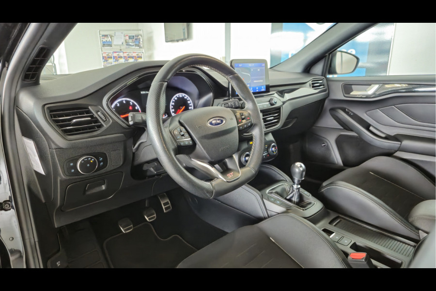 Ford Focus 2.3 EcoBoost ST-3 Adaptieve cruis control | stoel, stuur, vooruit verwarming