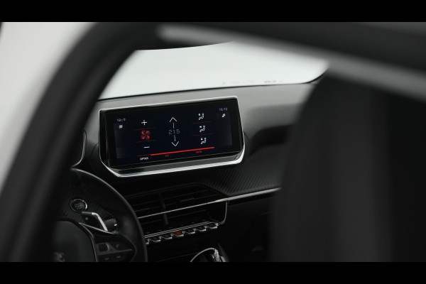 Peugeot 208 PureTech 100 EAT8 Allure | Camera | Apple Carplay | Parkeersensoren | Climate Control