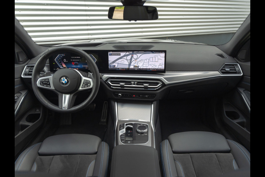 BMW 3 Serie Touring 330i M-Sport - Pano - Trekhaak - ACC - Head-up - Hifi - Camera