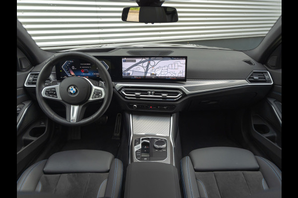 BMW 3 Serie Touring 330i M-Sport - Pano - Trekhaak - ACC - Head-up - Hifi - Camera